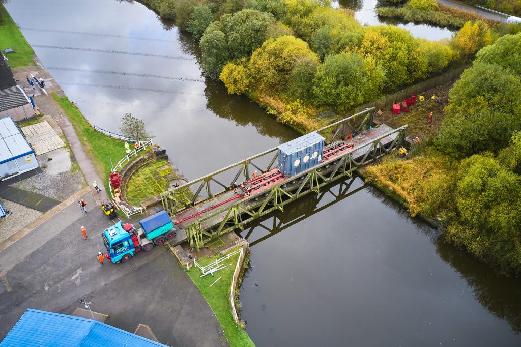 Allelys trucks reactor from Immingham port to Frodsham