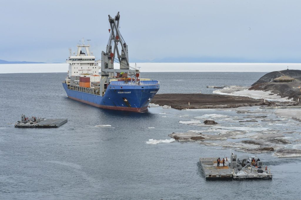 Ocean Giant delivers supplies to Antarctica