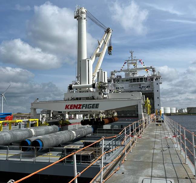 Spliethoff's Brouwersgracht has got its tailor-made pipe handling gantry crane