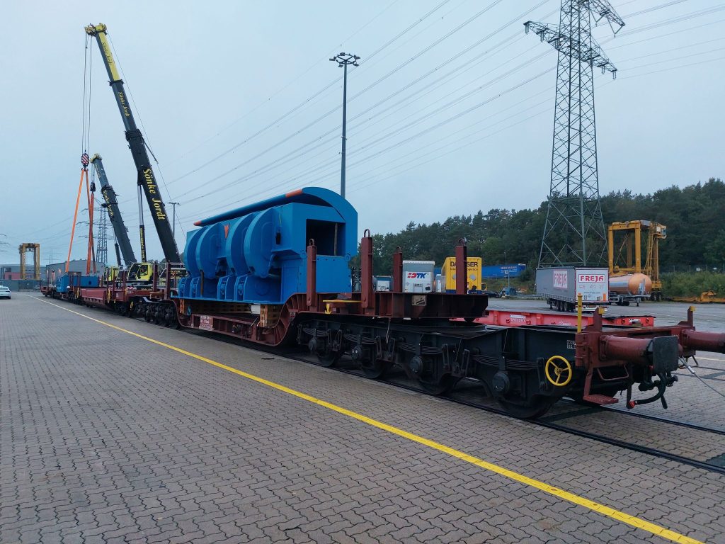 Multiple project cargoes head from Italy to Germany on rail