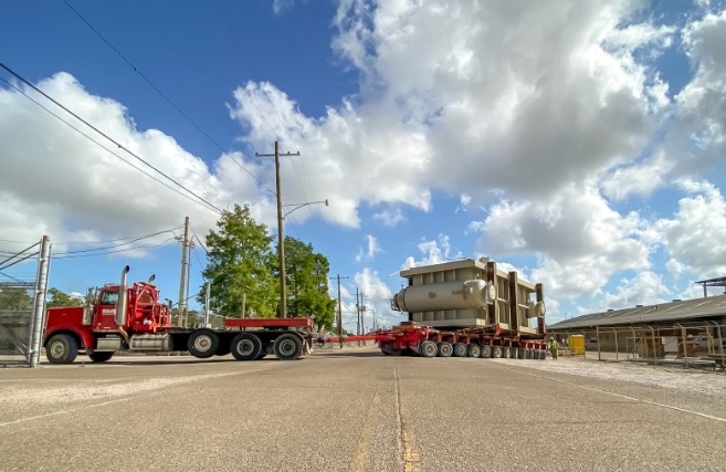 Berard moves boiler sections for a refinery in New Orleans