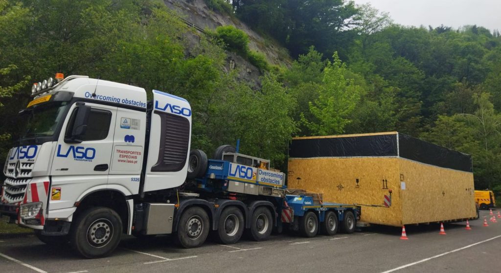 LASO threads the tight roads with a 6-metre wide load