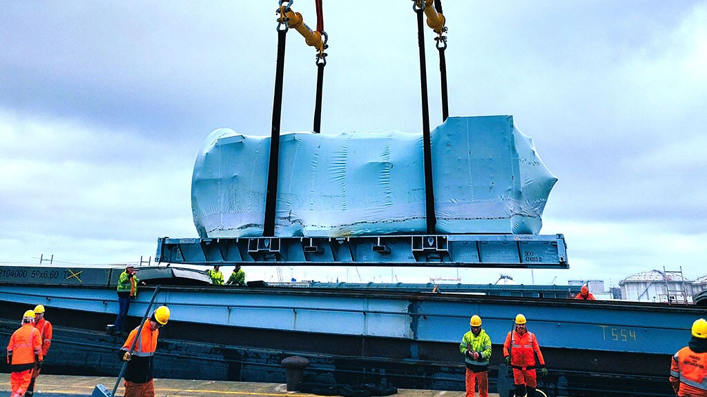 Maersk scores heavy lift transport job for Vestas wind turbine components