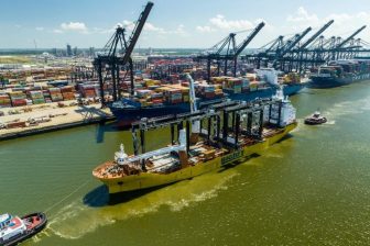 Port Houston expands hybrid-electric RTG fleet