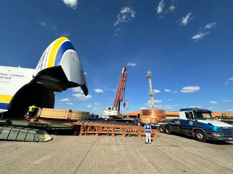 Antonov delivers project cargo for Chilean wood products plant