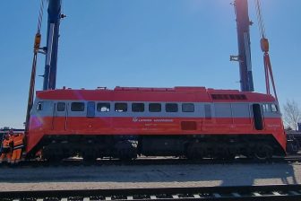 Sarens lifts Lithuania's locomotives to European standards
