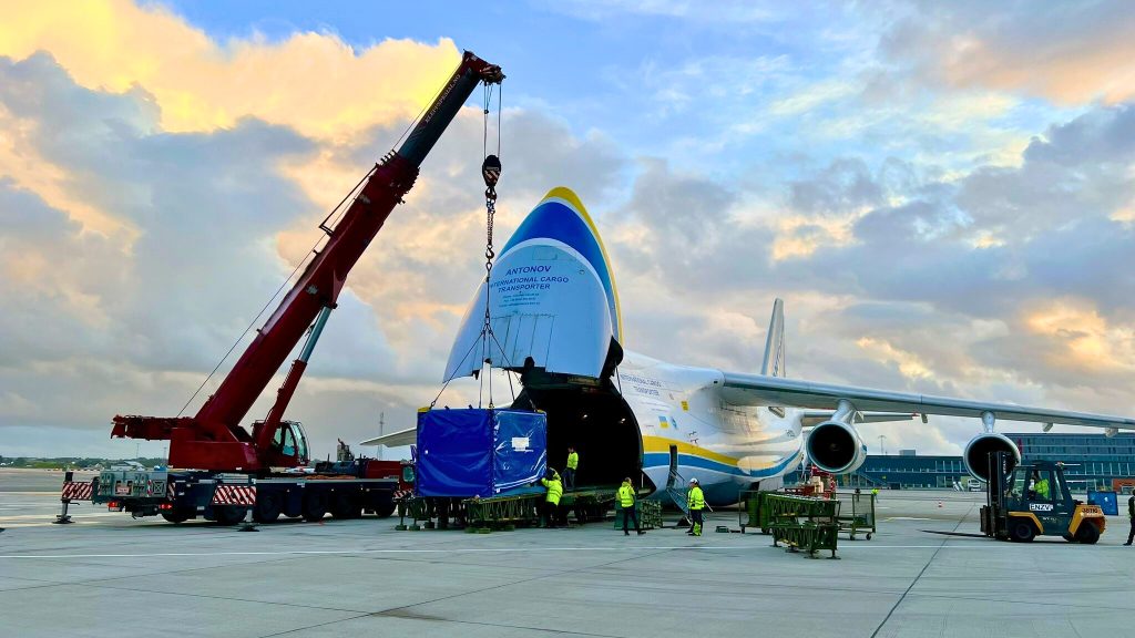 Antonov flies critical oil and gas equipment to Singapore