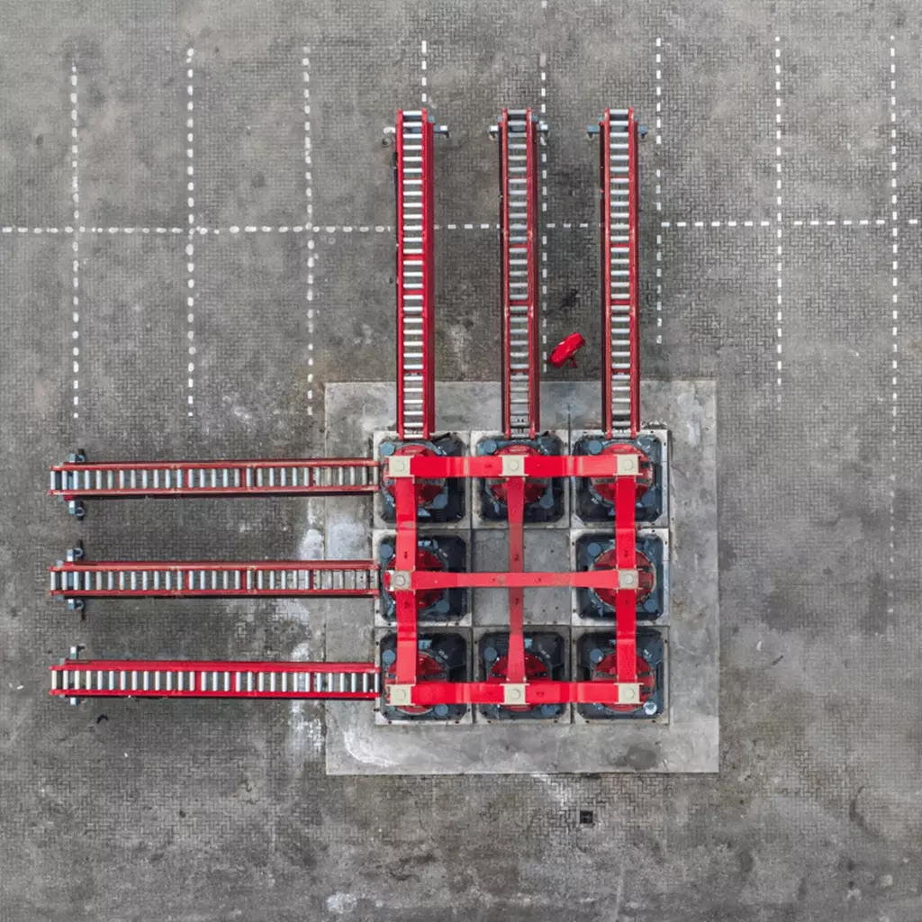 Mammoet re-engineers heavy lifting with Mega Jack 10000