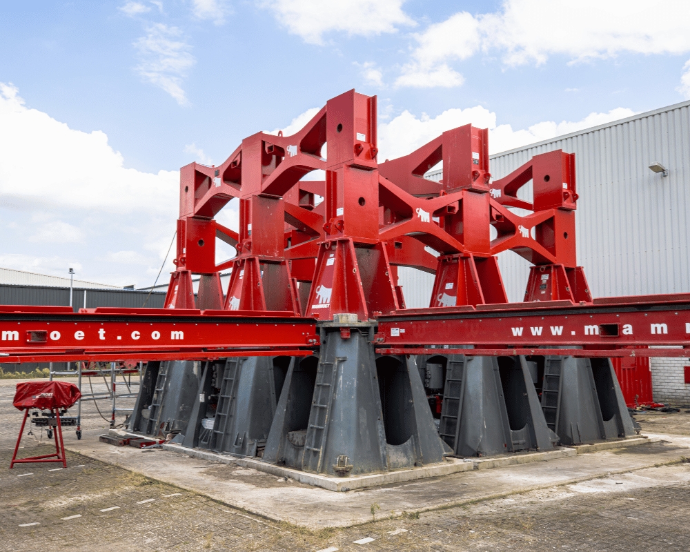 Mammoet re-engineers heavy lifting with Mega Jack 10000