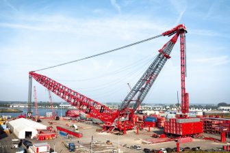 World's largest land-based crane launched by Mammoet