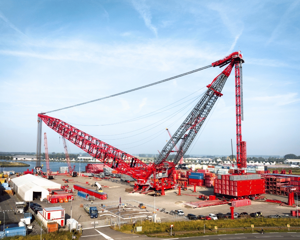 World's largest land-based crane launched by Mammoet