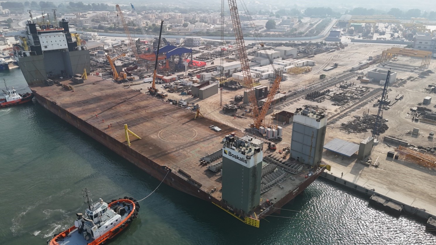 What happens to a heavy transport vessel in between jobs?