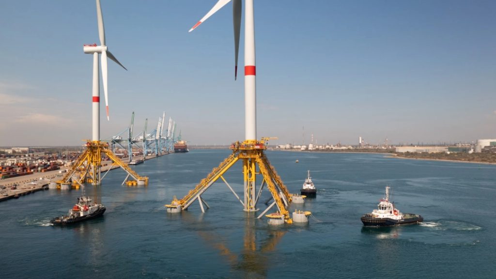 Liebherr crane plays key role in France's first floating wind farm