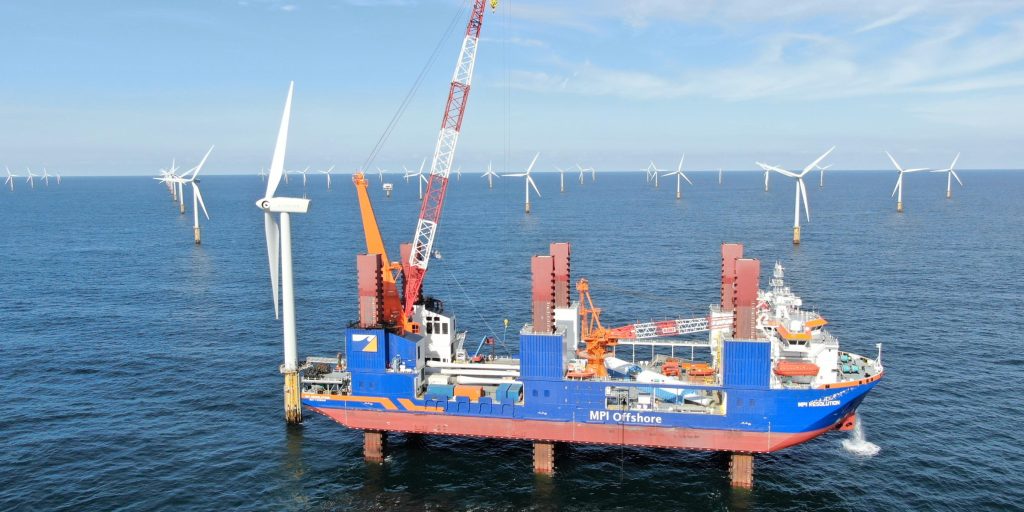 Vattenfall charters MPI Resolution to service its wind turbines