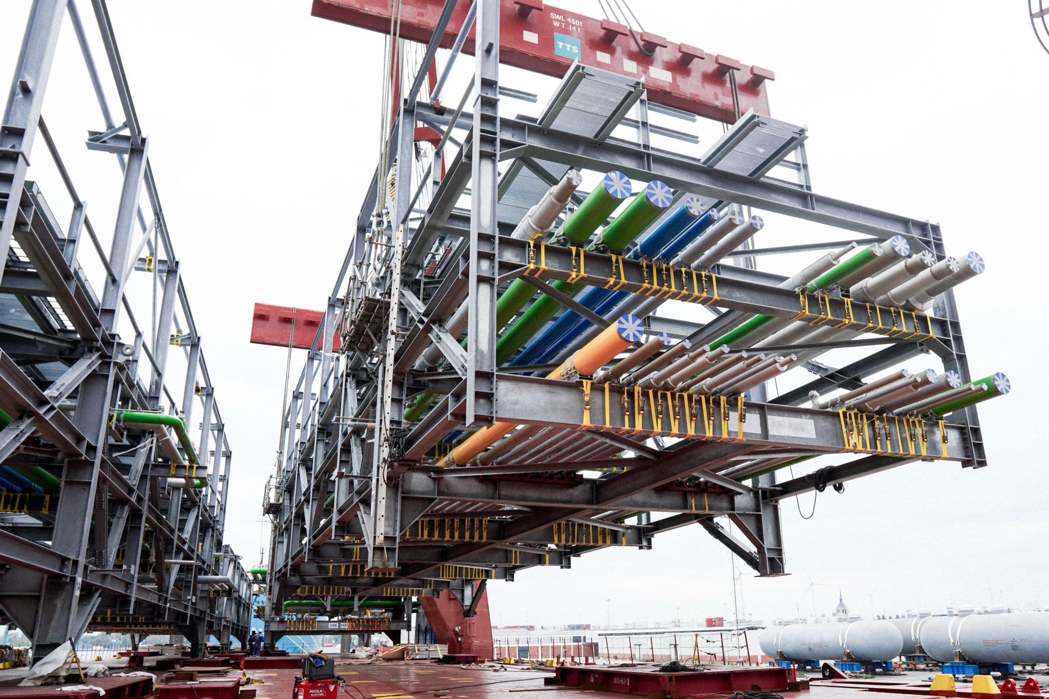 AsstrA delivers first batch of OSBL modules for Ineos Project One